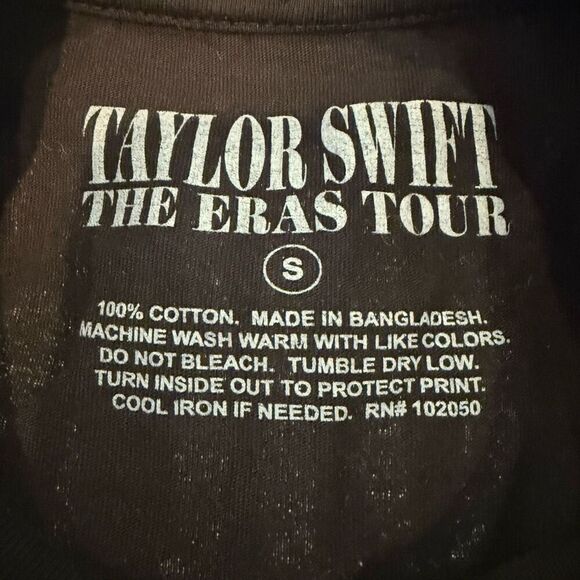 Taylor Swift The Eras Tour 2023 Black Long Sleeve Concert T-Shirt Size S - Picture 3 of 3